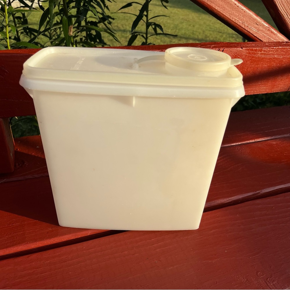 Tupperware Vintage Dry Clear Storage Container 7 1/2” x 7 1/2” Made In USA